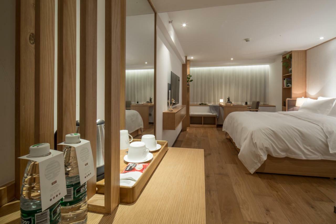 Bai Yun Qin She Boutique Hotel Tsjoengking Buitenkant foto